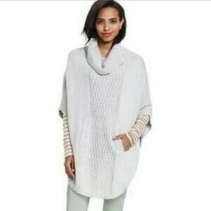 Cabi Style 3003 Gray Glacier Poncho Cable Knit Cowl Neck Sweater Size Large
